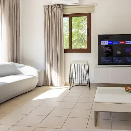 3br Pool House - Walk To Konnos Bay * פאראלימני