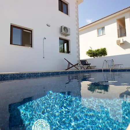 3br Pool House - Walk To Konnos Bay וילה פאראלימני