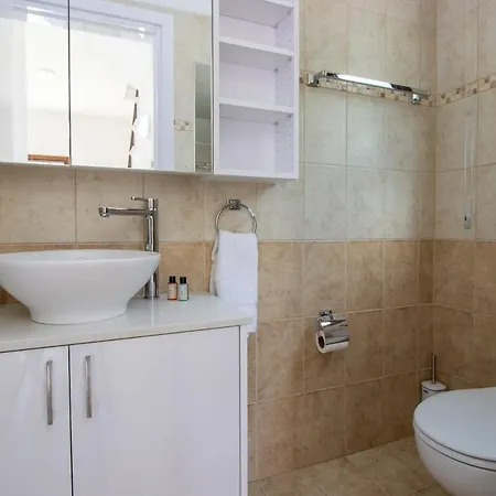 3br Pool House - Walk To Konnos Bay וילה פאראלימני