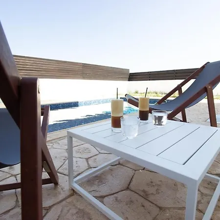 3br Pool House - Walk To Konnos Bay וילה