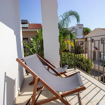 3br Pool House - Walk To Konnos Bay וילה פאראלימני